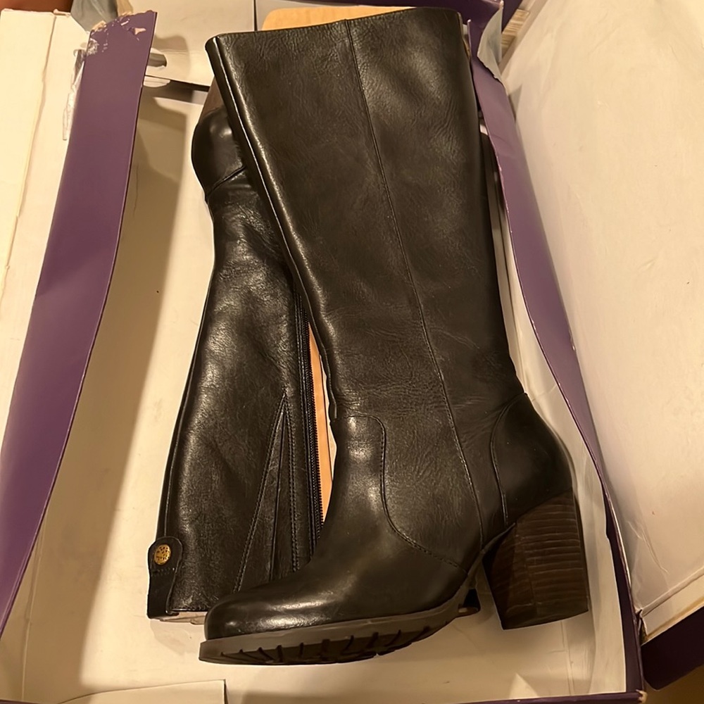 Black Boots